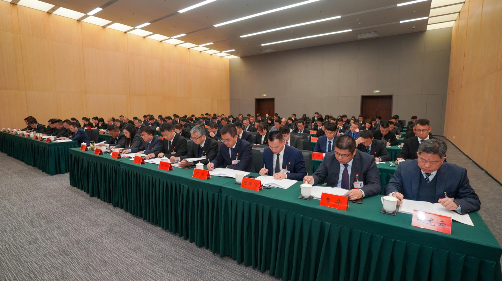 正在上传... 正在上传...