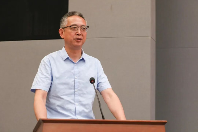 正在上传...